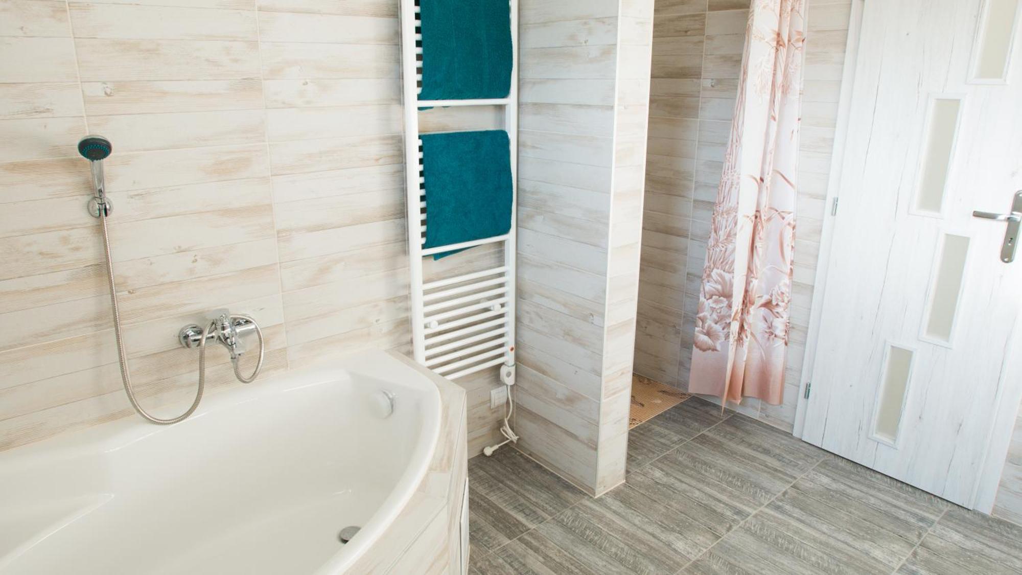 Royal House Trencin Villa Luaran gambar