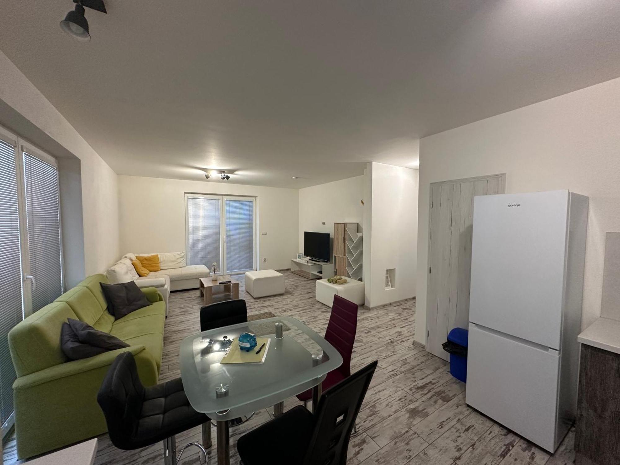Royal House Trencin Villa Luaran gambar