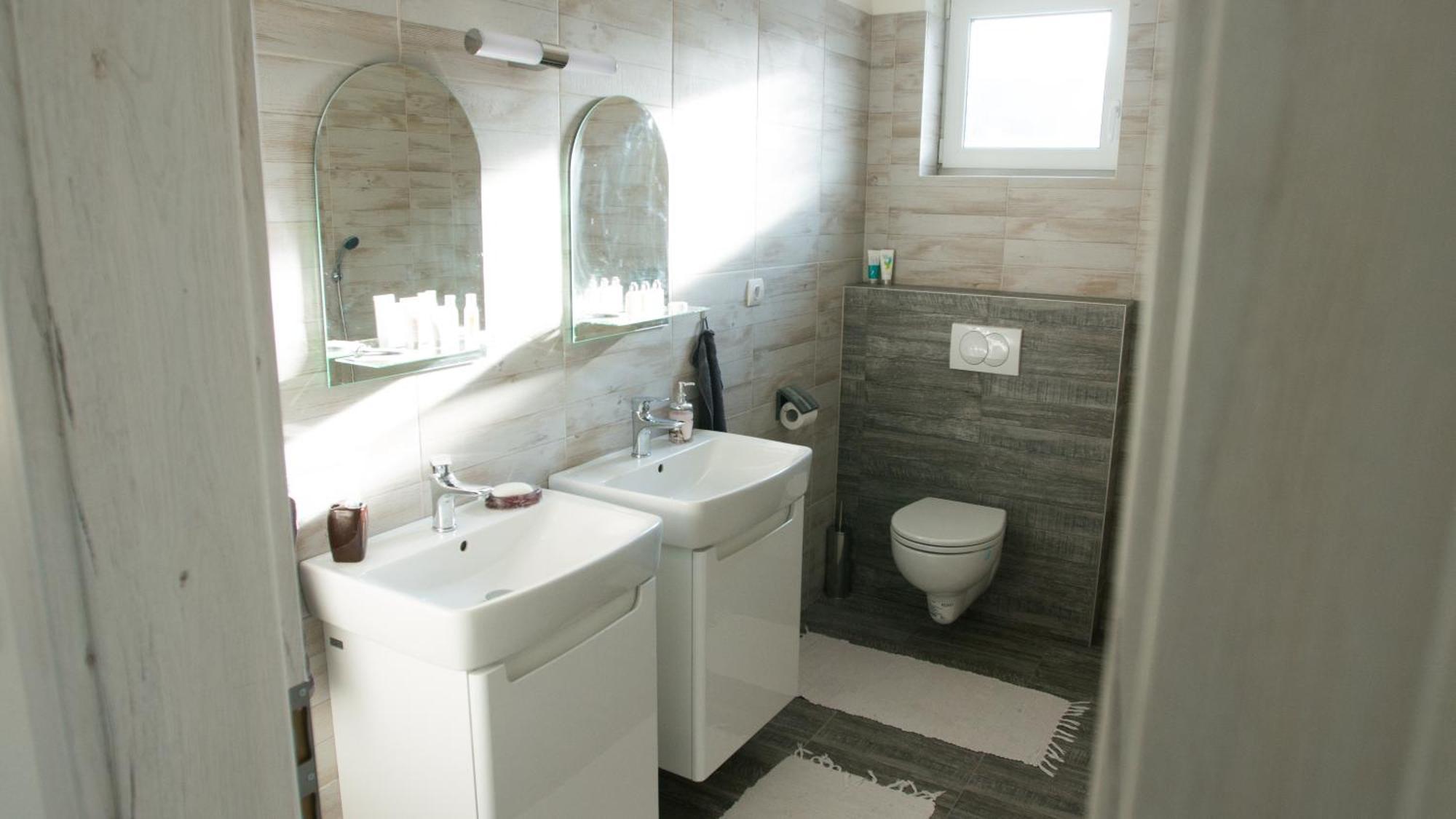 Royal House Trencin Villa Luaran gambar